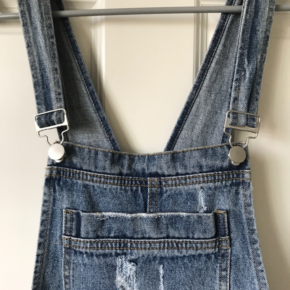 Overall shorts